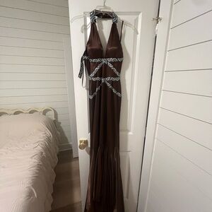 JOVANI Elegant Brown Halter Dress